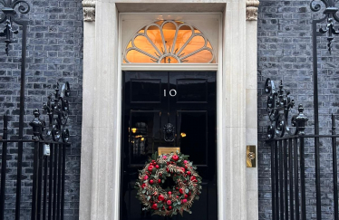 Friezeland wreath on door of Number 10